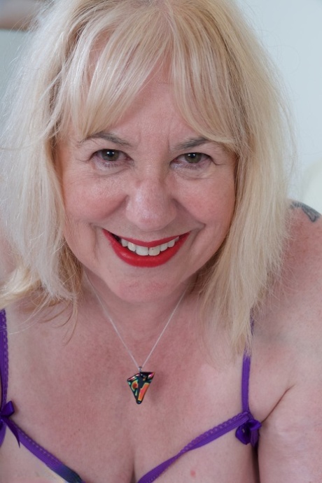 mature fat women masturbating beautiful porn image