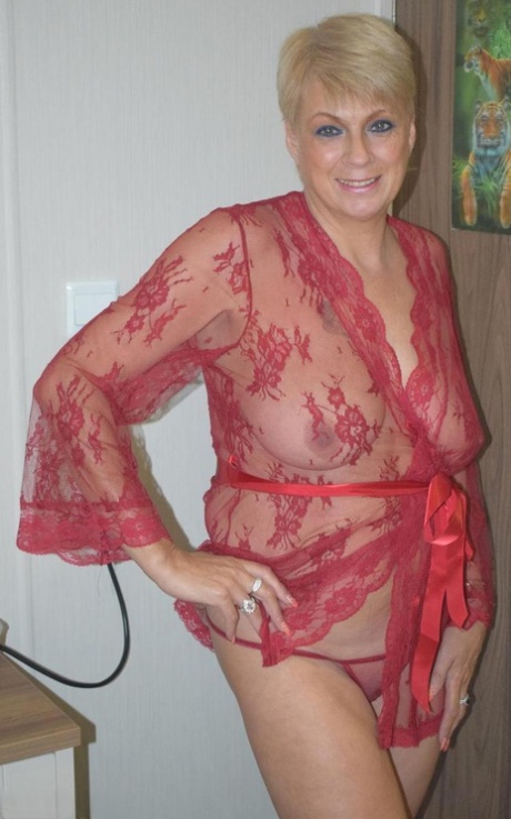 mature shower thick sexy xxx photos