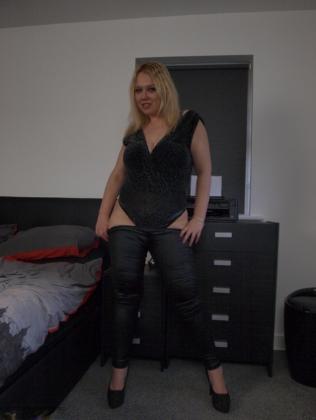 bbw mommy abdl beautiful naked image