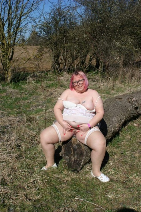 curvy mature in tan pantyhose sexy nude archive