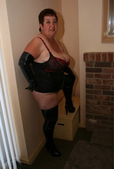 fat mature sluts with big tits getting exclusive photo