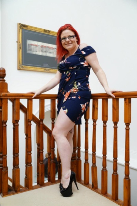 bbw stepmom kitchen naked picture