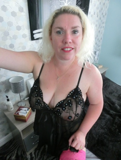 bbw sitting on chest sexy images