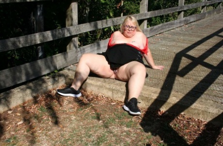 spy cam beach cabin bbw sexy nude galleries