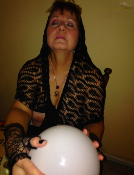 plump mother inlaw riding his dick sex pictures
