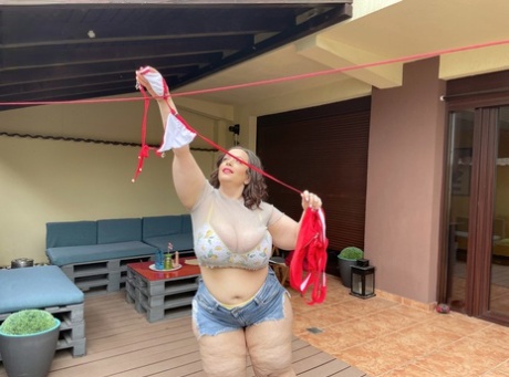 thick amateur girl with big tits lets me fuck her ass hot gallery