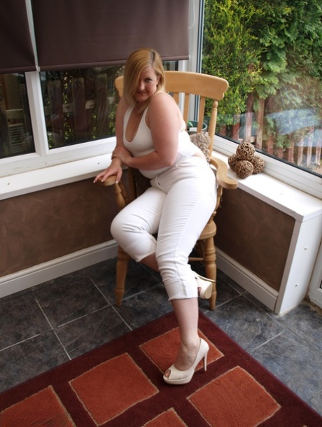fat dildo free nude picture