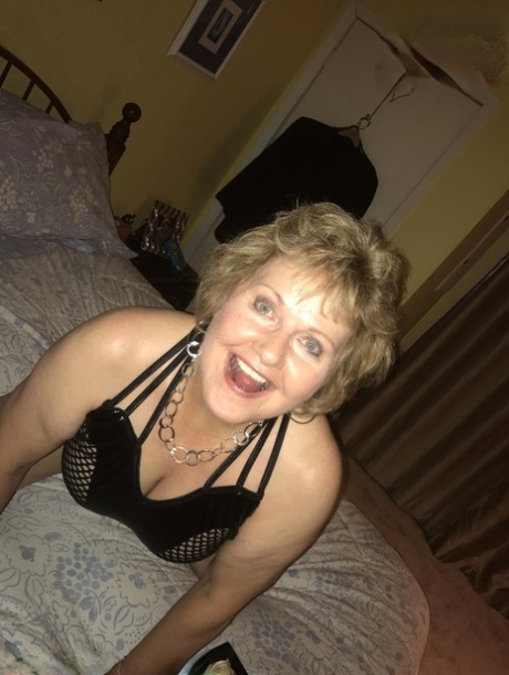 milfs and fat juicy cocks art nude photo