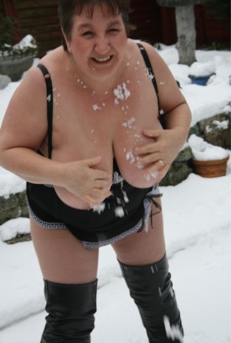 fat shit free porn photo
