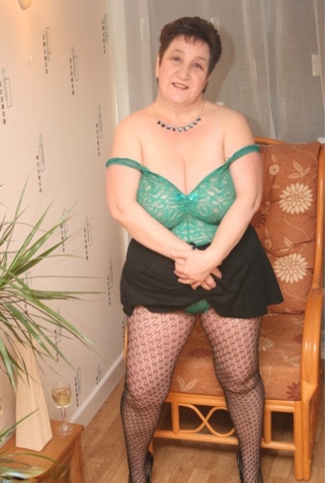 hot bbw belly nudes gallery