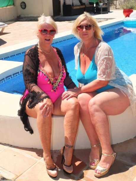 donne curvy exclusive photo