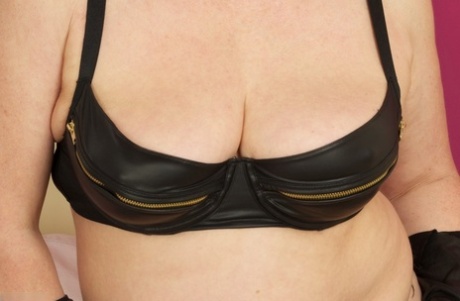 thick older woman sexy images