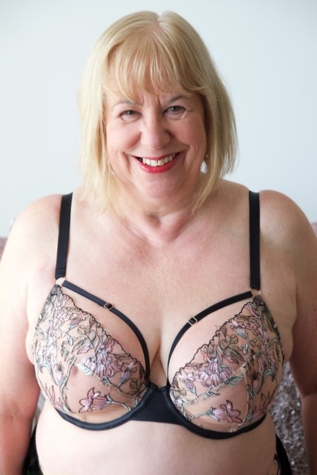 bbw clothes art naked photo
