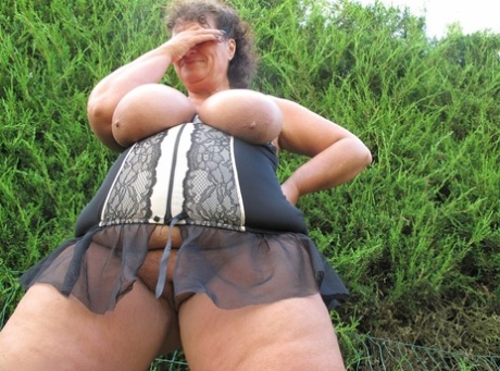 mature big ass big tits sexy nudes photo