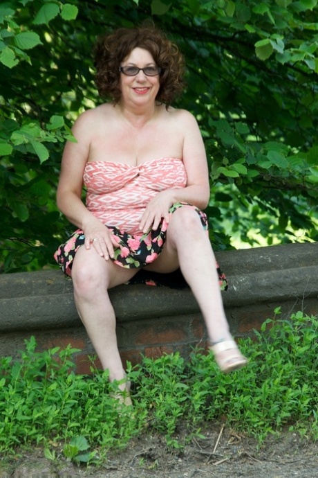 bbw granny outdoor beautiful porn pics