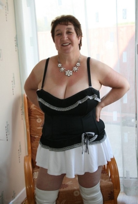 curvy hairy granny art nude images