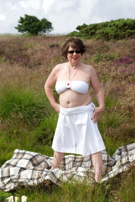 perfect bbw granny porn gallery