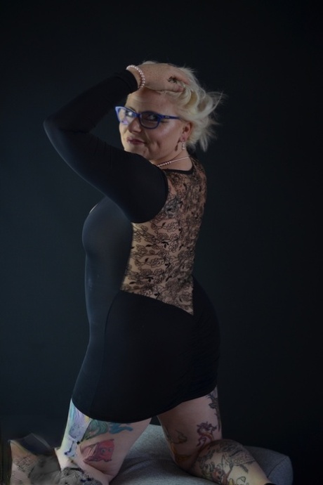 beautiful big ass women having sex nudes photos