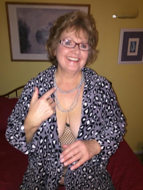 fat girl cheats hot naked images