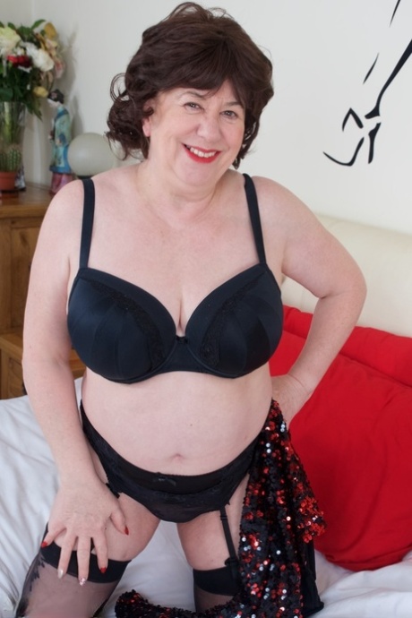 fat butt granny sexy nude pic