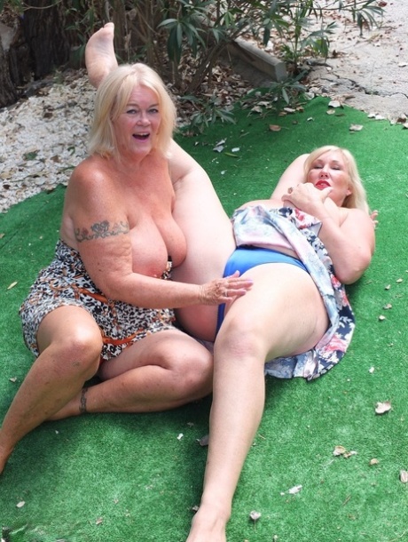 nude curvy amateur milf fuck art nude images