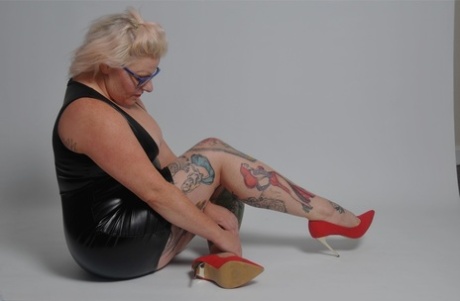 bbw sucking dildo blonde exclusive pictures