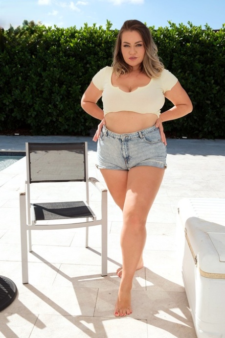 bbw spreading pussy pornographic galleries