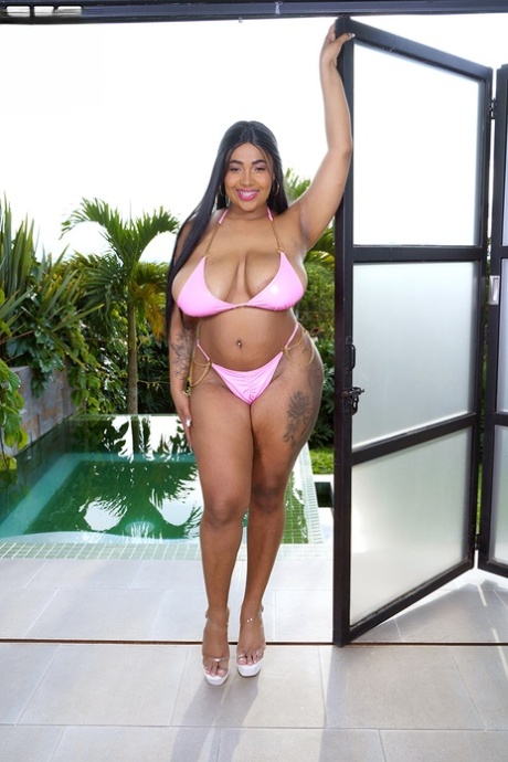 curvy mexican teen porno image