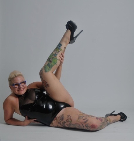 philippines curvy free naked gallery