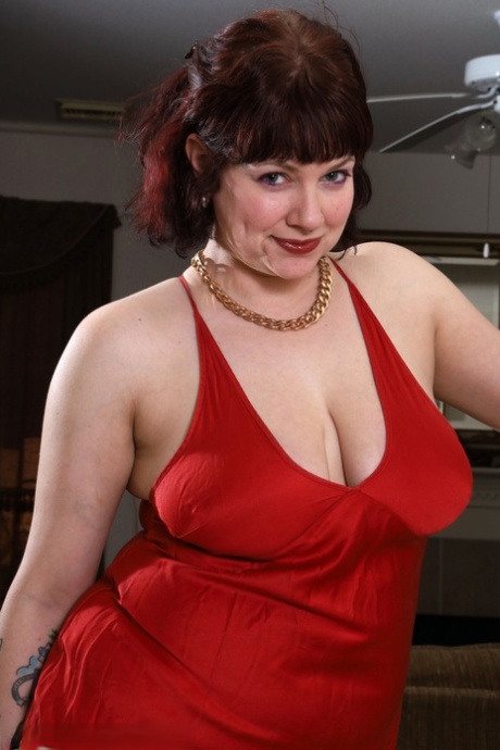 chubby amuture takes two cocks adult gallery