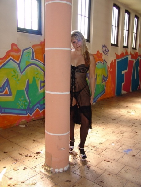 smacking fat ass beautiful gallery