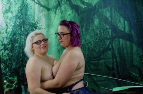 bbw spitting hot nude pic