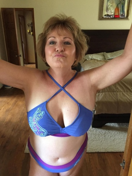 semi fat girl porn photos