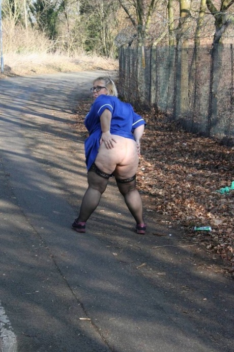 big tits fat pussy spread adult pic