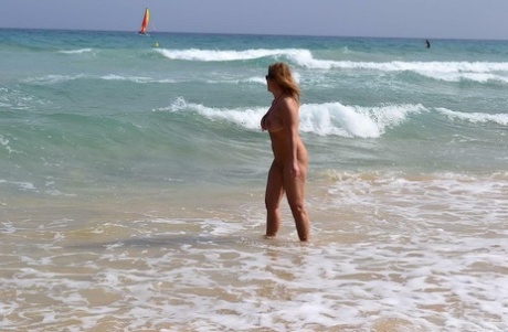 big booty white girl ass hot naked img