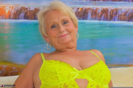 curvy girls 7 porno images