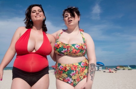 chubby brunette in spandex asslick beautiful xxx pic