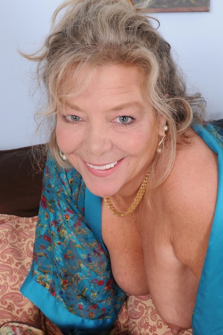 Karen Summer art star galleries