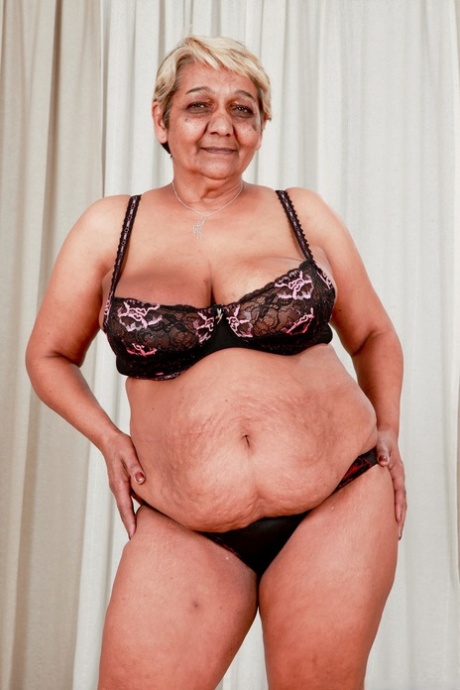 thick bisexual hot nude picture
