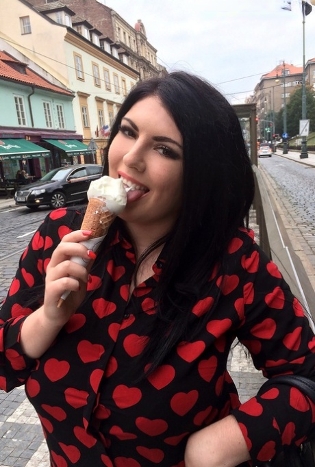 mindy bbw top pictures