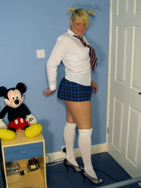 sexy chubby mexican on black erotic gallery
