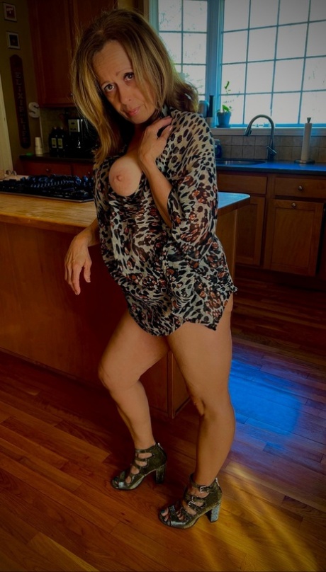 fat mommy milkers hot sex photos