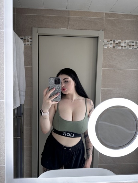 chubby tits and braces pornographic pictures