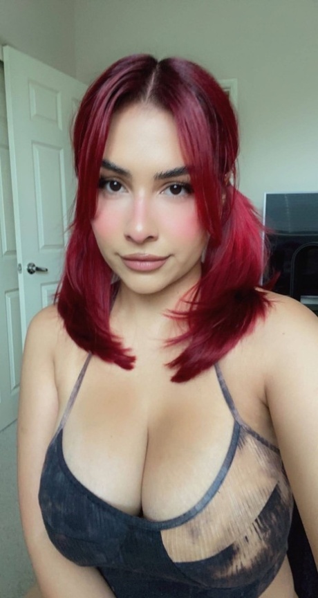 thick chronicles exclusive photos
