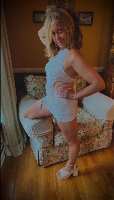 big ass blondie fesser porn photo