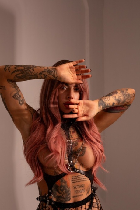 amature cuckold bbw wife nude photos