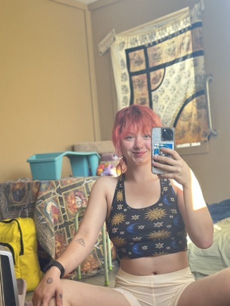 homemade big ass blonde top image