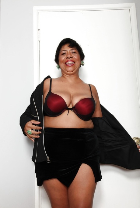curvy old milf hot sex image
