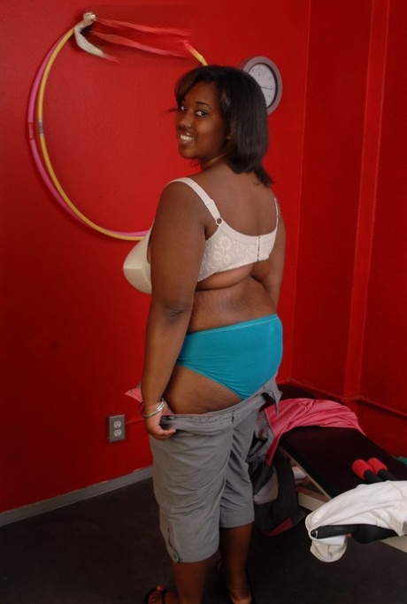 big fat ass sitting dick nudes gallery