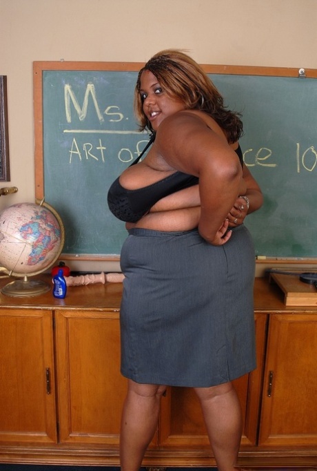 Miss Minxxx pretty actress photos